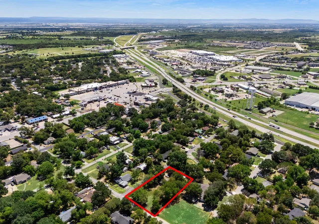 Photo 2 of Land for sale at 1700 S Clay St, Kaufman, TX 75142 | MLS# 21344523 | Listing updated on 2026-09-01