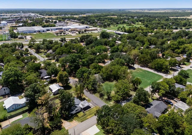 Photo 3 of Land for sale at 1700 S Clay St, Kaufman, TX 75142 | MLS# 21344523 | Listing updated on 2026-09-01