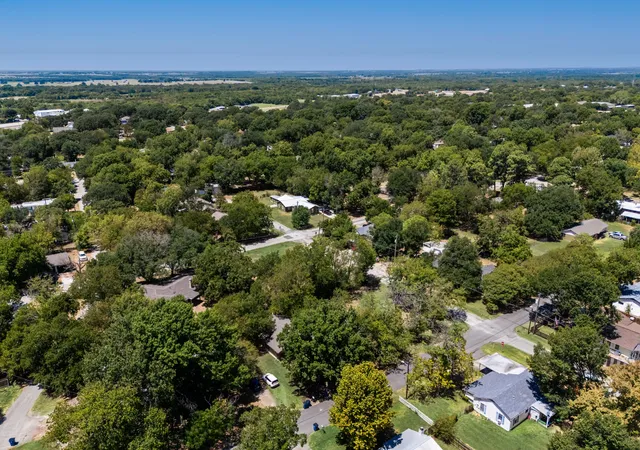 Photo 4 of Land for sale at 1700 S Clay St, Kaufman, TX 75142 | MLS# 21344523 | Listing updated on 2026-09-01