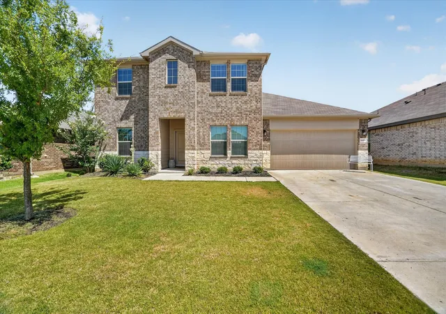 Photo 1 of Single family home for sale at 1425 Bennett Dr, Burleson, TX 76028 | MLS# 21364015 | Listing updated on 2026-08-29