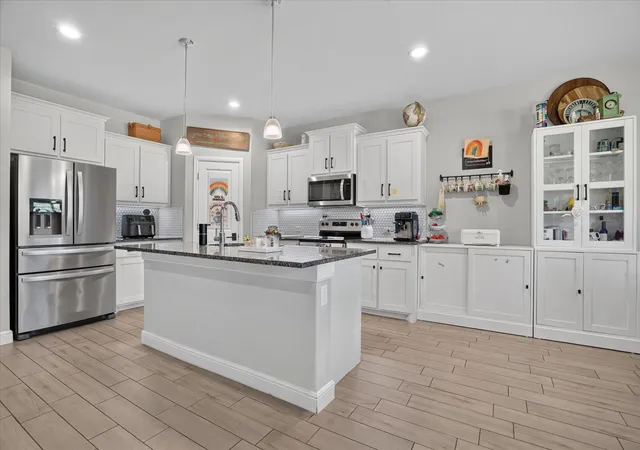 Photo 3 of Single family home for sale at 1425 Bennett Dr, Burleson, TX 76028 | MLS# 21364015 | Listing updated on 2026-08-29