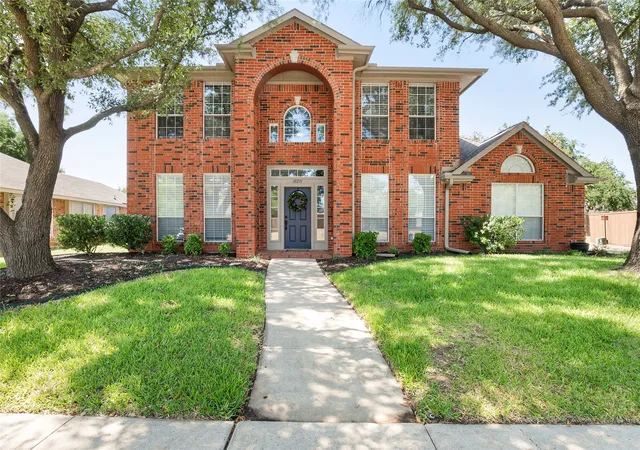 Photo 1 of Single family home for sale at 10231 Castle Dr, Frisco, TX 75035 | MLS# 21366557 | Listing updated on 2026-10-07