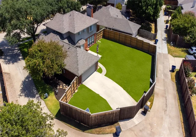 Photo 2 of Single family home for sale at 10231 Castle Dr, Frisco, TX 75035 | MLS# 21366557 | Listing updated on 2026-10-07