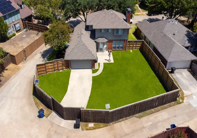 Photo 3 of Single family home for sale at 10231 Castle Dr, Frisco, TX 75035 | MLS# 21366557 | Listing updated on 2026-10-07