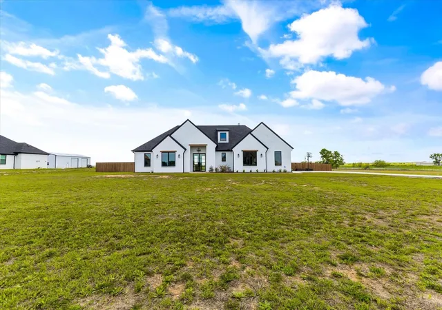 Photo 1 of Single family home for sale at 8410 County Road 301, Grandview, TX 76050 | MLS# 21364849 | Listing updated on 2026-09-18