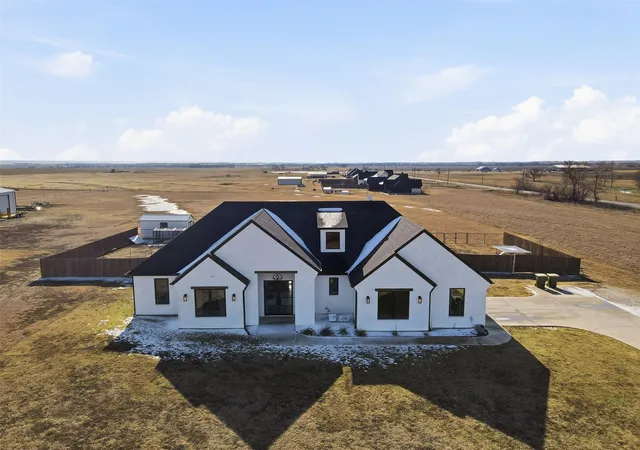 Photo 2 of Single family home for sale at 8410 County Road 301, Grandview, TX 76050 | MLS# 21364849 | Listing updated on 2026-09-18