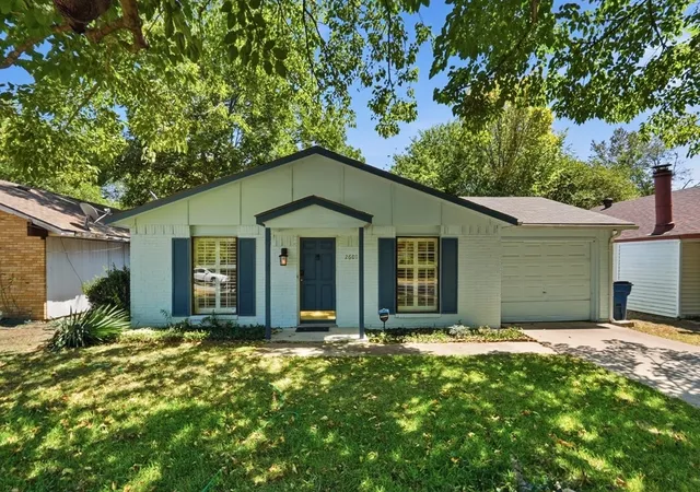 Photo 1 of Single family home for sale at 2601 W 5th, Corsicana, TX 75110 | MLS# 21365236 | Listing updated on 2026-08-22