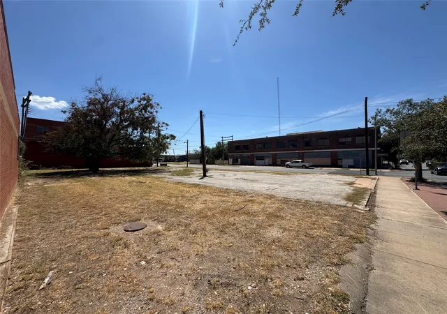 Photo 2 of Land for sale at 1089 S 1St St, Abilene, TX 79602 | MLS# 21366694 | Listing updated on 2026-08-22