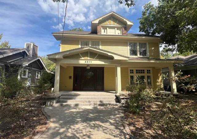 Photo 1 of Single family home for sale at 5511 Tremont St, Dallas, TX 75214 | MLS# 21366517 | Listing updated on 2026-08-22