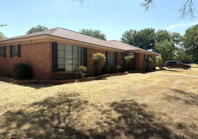 Photo 2 of Sale Pending at 4201 S 20th St, Abilene, TX 79605 | MLS# 21275710 | Listing updated on 2026-09-18