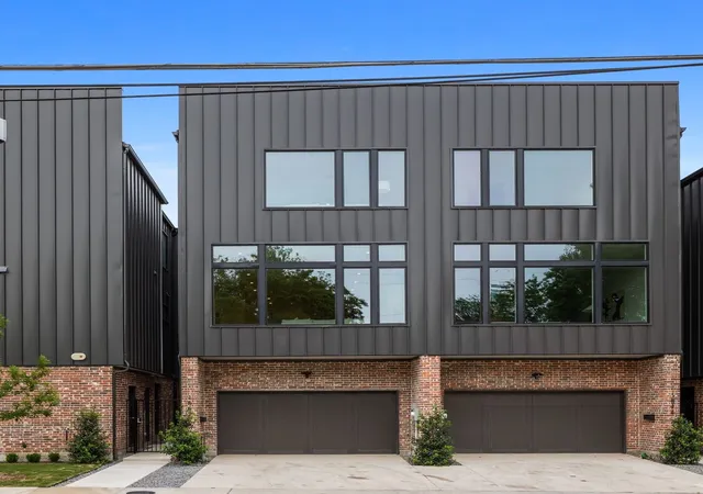 Photo 3 of Single family home for sale at 1852 Mecca St, Dallas, TX 75206 | MLS# 21366704 | Listing updated on 2026-08-22