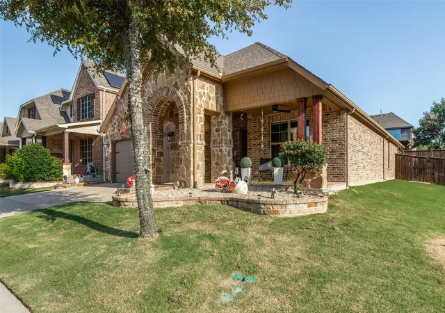 Photo 2 of Single family home for sale at 8600 Mccutchins Dr, Mc Kinney, TX 75070 | MLS# 21366355 | Listing updated on 2026-08-29