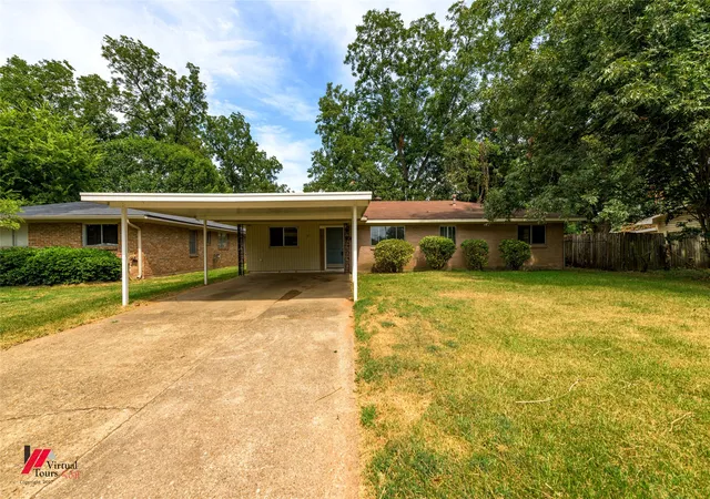Photo 2 of Sale Pending at 3243 Caroline Dr, Bossier City, LA 71112 | MLS# 21366728 | Listing updated on 2026-08-24