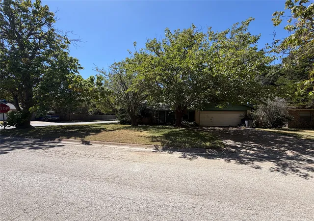Photo 1 of Single family home for sale at 432 Steeple Ridge Rd, Everman, TX 76140 | MLS# 21365985 | Listing updated on 2026-08-21