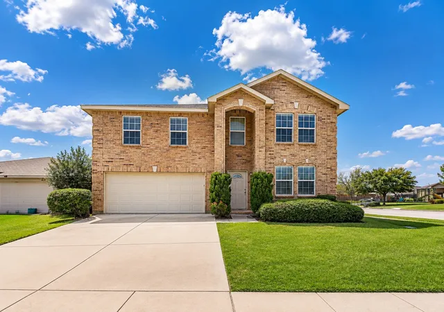 Photo 2 of Single family home for sale at 4029 Thoroughbred Trl, Fort Worth, TX 76123 | MLS# 21366737 | Listing updated on 2026-08-22