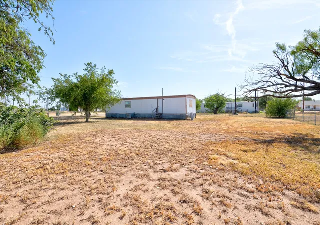 Photo 18 of Manufactured home for sale at 146 South St, Tye, TX 79563 | MLS# 21366465 | Listing updated on 2026-08-22