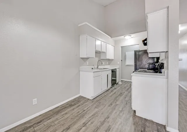 Photo 4 of Condo for sale at 1122 Millview Dr #704, Arlington, TX 76012 | MLS# 21366780 | Listing updated on 2026-08-22