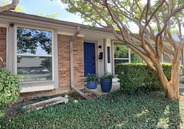 Photo 1 of Townhouse for sale at 13704 Flagstone Ln, Dallas, TX 75240 | MLS# 21362453 | Listing updated on 2026-09-25