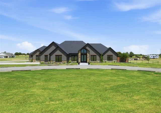 Photo 2 of Single family home for sale at 2223 Grass Roots Rd, Tolar, TX 76476 | MLS# 21363218 | Listing updated on 2026-09-22
