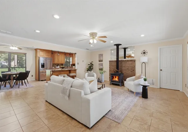 Photo 3 of Single family home for sale at 182 County Road 2938 N, Pittsburg, TX 75686 | MLS# 21366147 | Listing updated on 2026-10-06