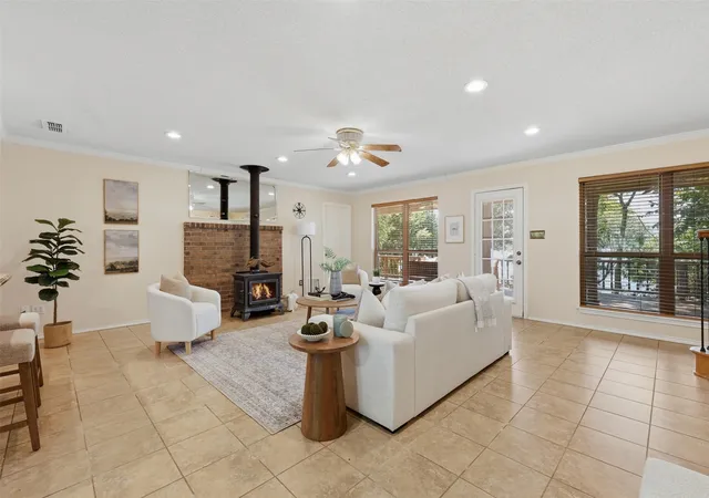 Photo 4 of Single family home for sale at 182 County Road 2938 N, Pittsburg, TX 75686 | MLS# 21366147 | Listing updated on 2026-10-06