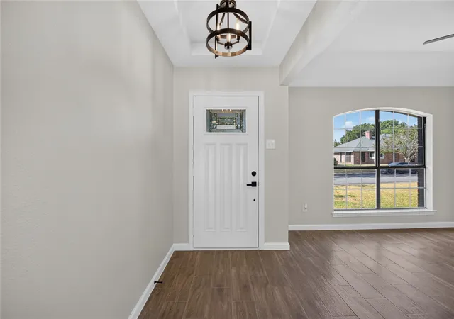 Photo 3 of Sale Pending at 319 Hummingbird Ln, Duncanville, TX 75137 | MLS# 21366618 | Listing updated on 2026-09-03