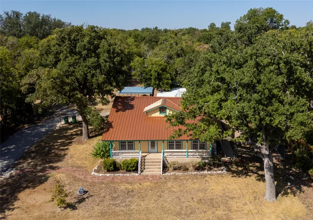 Photo 2 of Single family home for sale at 624 Alexander Rd, Stephenville, TX 76401 | MLS# 21366808 | Listing updated on 2026-09-17