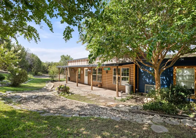 Photo 1 of Single family home for sale at 1393 Shady Oaks Cir, Glen Rose, TX 76043 | MLS# 21366675 | Listing updated on 2026-08-25