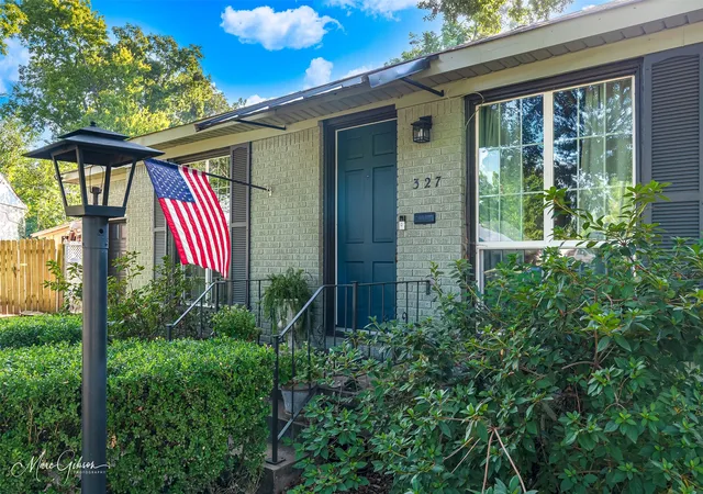 Photo 3 of Single family home for sale at 327 Mccormick St, Shreveport, LA 71104 | MLS# 21361119 | Listing updated on 2026-08-22