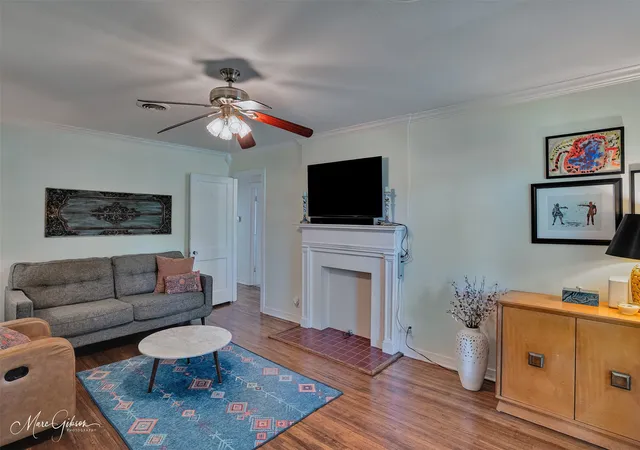 Photo 3 of Single family home for sale at 327 Mccormick St, Shreveport, LA 71104 | MLS# 21361119 | Listing updated on 2026-08-22