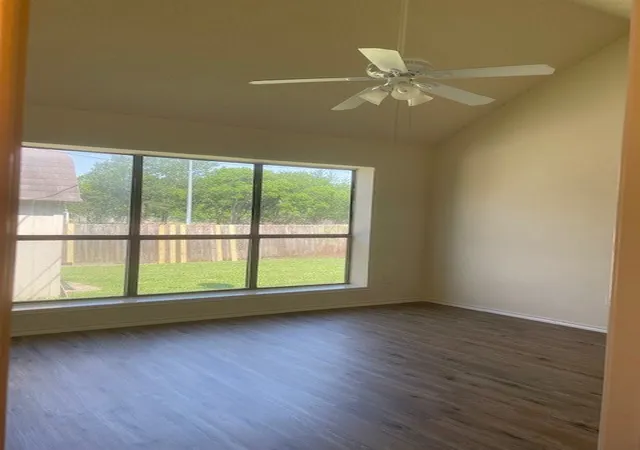 Photo 3 of Sale Pending at 2115 Sunset Dr, Balch Springs, TX 75180 | MLS# 21360954 | Listing updated on 2026-10-07