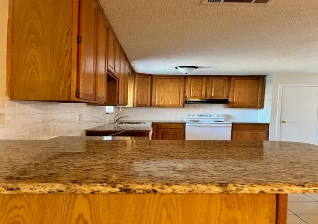Photo 3 of Single family home for sale at 725 Keystone St, Mesquite, TX 75149 | MLS# 21360932 | Listing updated on 2026-10-07