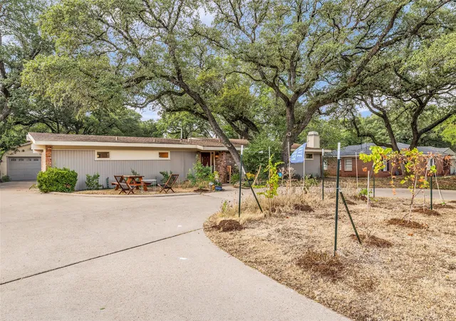 Photo 3 of Single family home for sale at 2112 Gregory Ln, Waco, TX 76708 | MLS# 21365959 | Listing updated on 2026-10-03