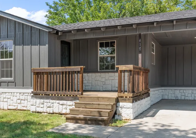 Photo 3 of Single family home for sale at 417 N Birch St, Springtown, TX 76082 | MLS# 21364605 | Listing updated on 2026-08-29