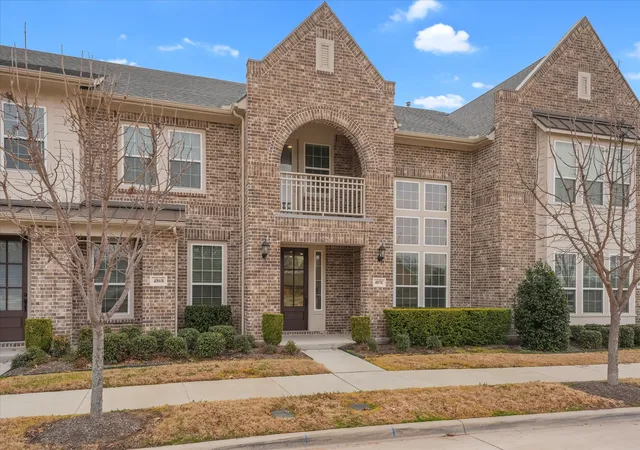 Photo 2 of Townhouse for sale at 4870 Woodruff Wy, Fairview, TX 75069 | MLS# 21366911 | Listing updated on 2026-08-22