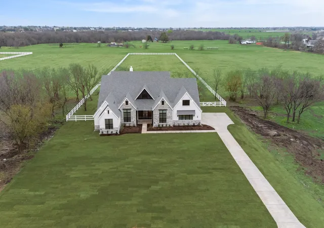 Photo 1 of Single family home for sale at 225 League Rd, Mc Lendon Chisholm, TX 75032 | MLS# 21339708 | Listing updated on 2026-10-05