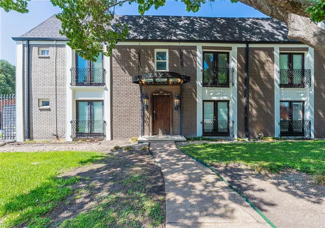 Photo 2 of Condo for sale at 10111 Regal Park Ln #208, Dallas, TX 75230 | MLS# 21366506 | Listing updated on 2026-09-22