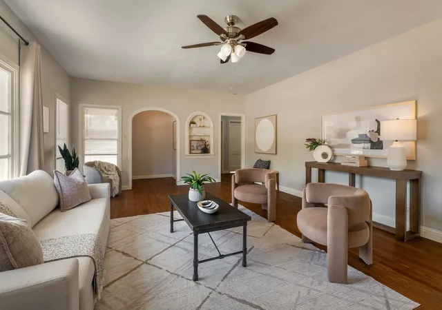 Photo 2 of Single family home for sale at 805 S Tyler St, Mc Gregor, TX 76657 | MLS# 21363023 | Listing updated on 2026-08-23