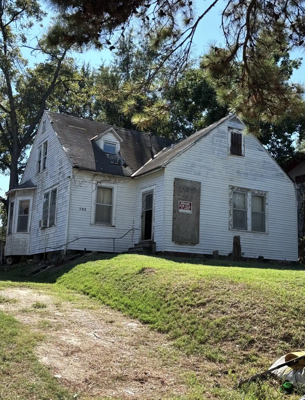 Single family home for sale at 143 Lister St, Shreveport, LA 71101 | MLS# 21366812