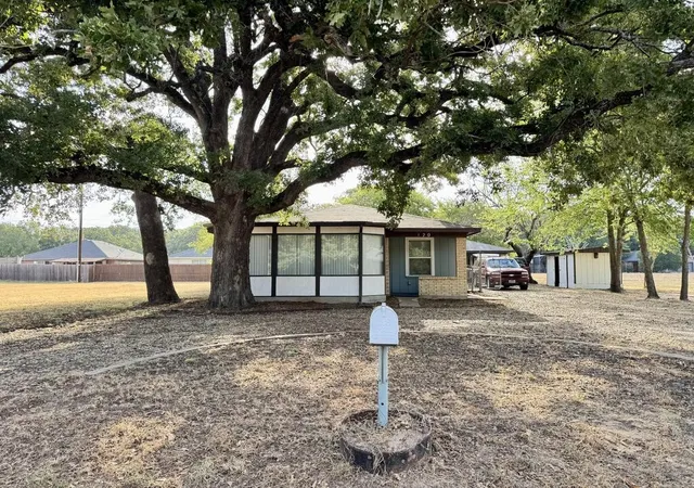 Photo 1 of Single family home for sale at 120 Nautical Rd, Gun Barrel City, TX 75156 | MLS# 21366984 | Listing updated on 2026-09-15