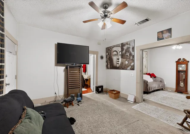 Photo 4 of Single family home for sale at 711 Mlk Blvd, Corsicana, TX 75110 | MLS# 21366991 | Listing updated on 2026-08-24