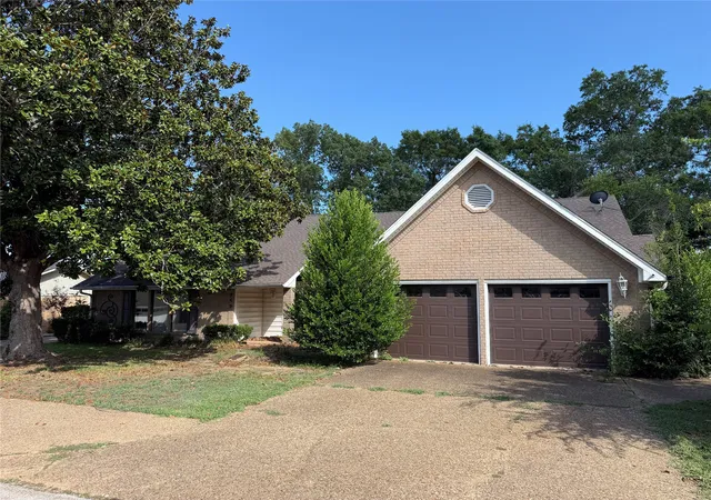 Photo 1 of Single family home for sale at 249 N Bay Dr, Bullard, TX 75757 | MLS# 21366999 | Listing updated on 2026-08-22