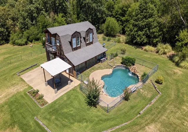 Photo 2 of Single family home for sale at 8266 Fm 17, Grand Saline, TX 75140 | MLS# 21366725 | Listing updated on 2026-10-02