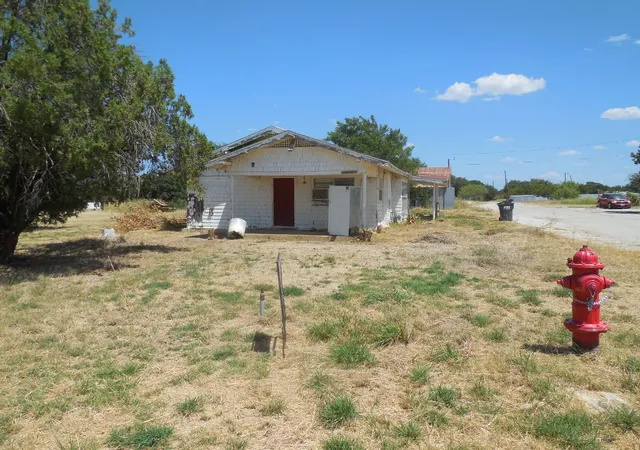 Single family home for sale at 502 Travis St, Ranger, TX 76470 | MLS# 21367035
