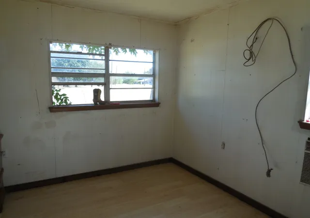 Photo 3 of Single family home for sale at 502 Travis St, Ranger, TX 76470 | MLS# 21367035 | Listing updated on 2026-08-22