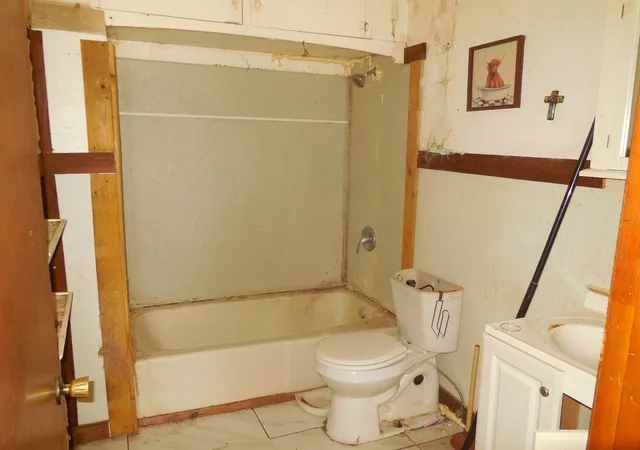 Photo 3 of Single family home for sale at 502 Travis St, Ranger, TX 76470 | MLS# 21367035 | Listing updated on 2026-08-22