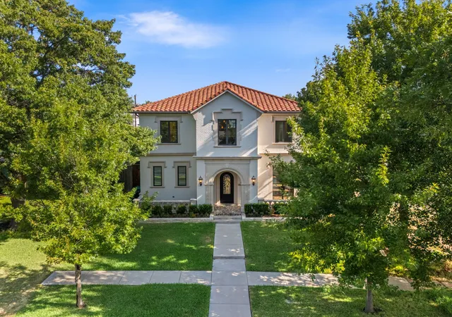 Photo 1 of Single family home for sale at 5616 Pershing Ave, Fort Worth, TX 76107 | MLS# 21367040 | Listing updated on 2026-08-24