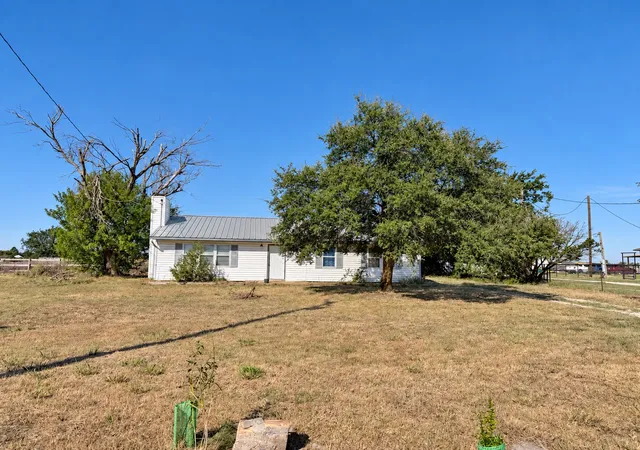 Photo 1 of Single family home for sale at 913 County Road 1003a, Godley, TX 76044 | MLS# 21367048 | Listing updated on 2026-10-07