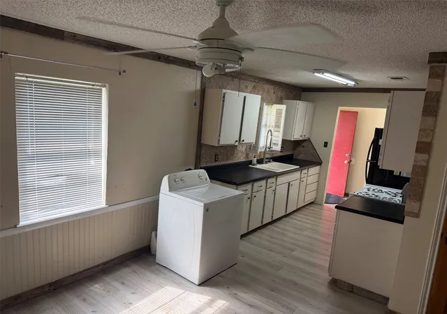 Photo 3 of Single family home for sale at 913 County Road 1003a, Godley, TX 76044 | MLS# 21367048 | Listing updated on 2026-08-24