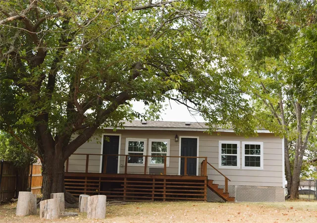 Photo 1 of Single family home for sale at 120 Marina View Ct, Weatherford, TX 76087 | MLS# 21367055 | Listing updated on 2026-09-24
